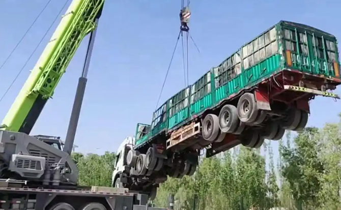 通山道路脱困救援案例